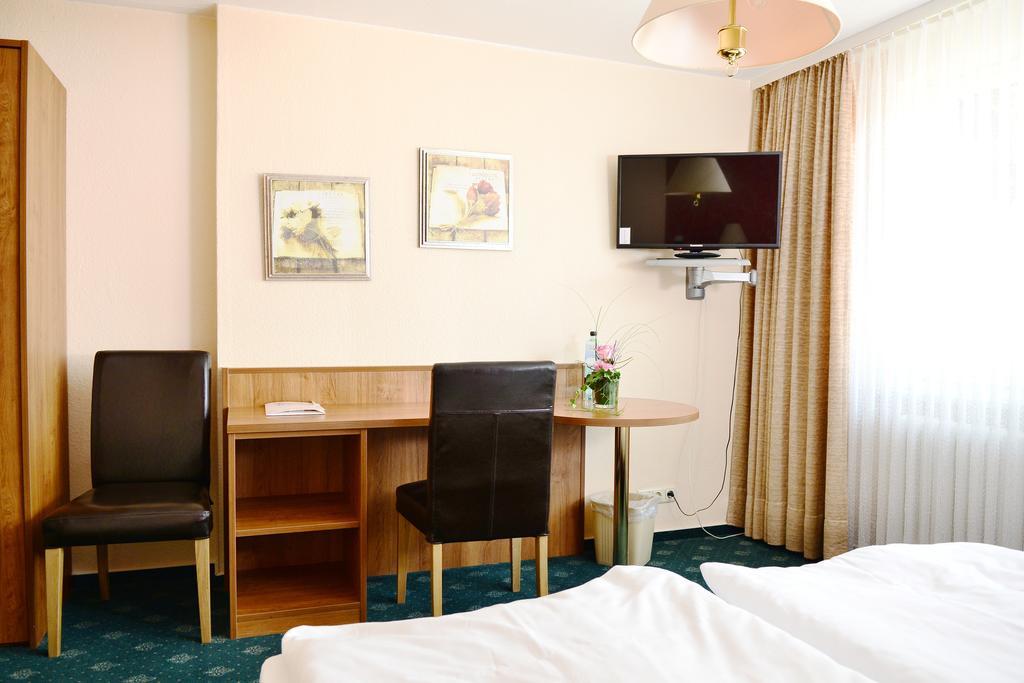 Landhotel Michaelishof Bergen  Extérieur photo
