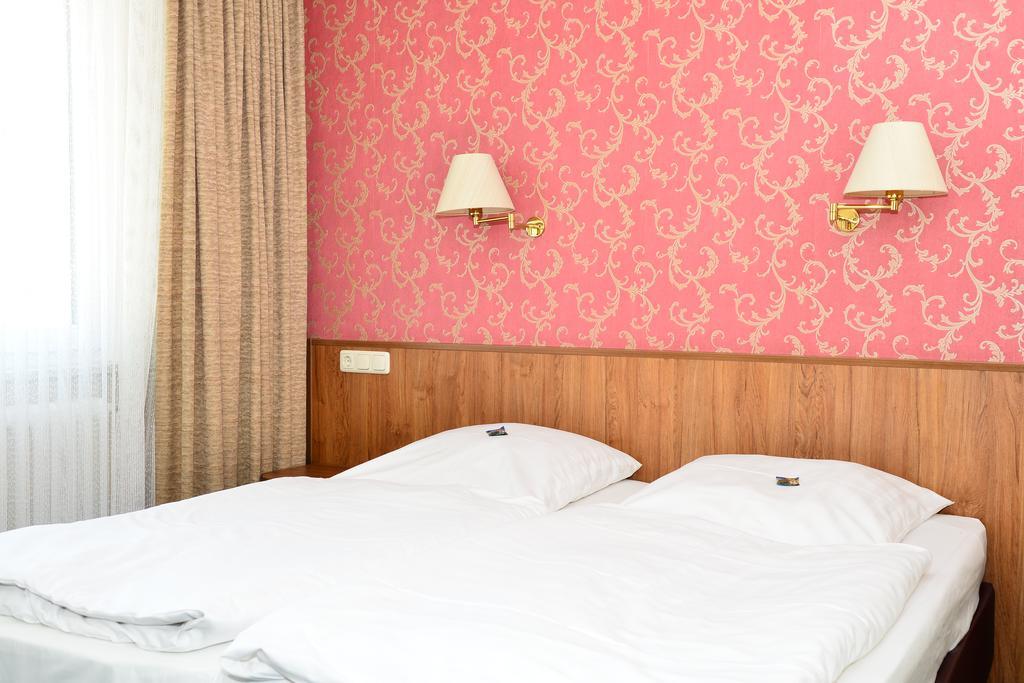 Landhotel Michaelishof Bergen  Extérieur photo