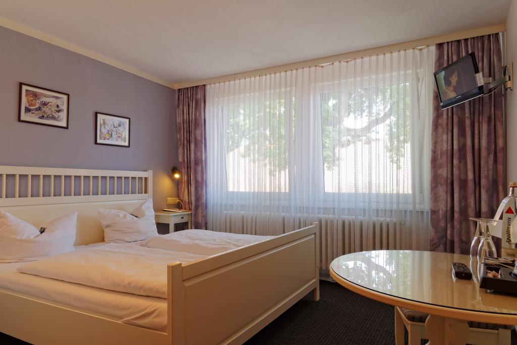 Landhotel Michaelishof Bergen  Extérieur photo